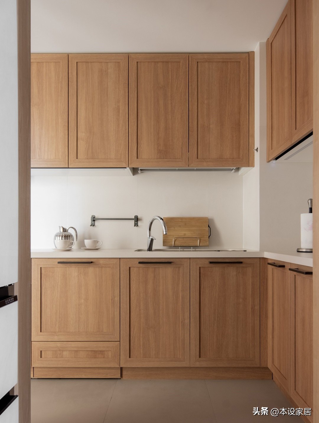 Cặp vợ chồng 70 tuổi sở hữu căn hộ gây sốt mạng xã hội: Chỉ riêng phòng khách đã được sao chép hàng loạt vì quá tinh tế- Ảnh 8.