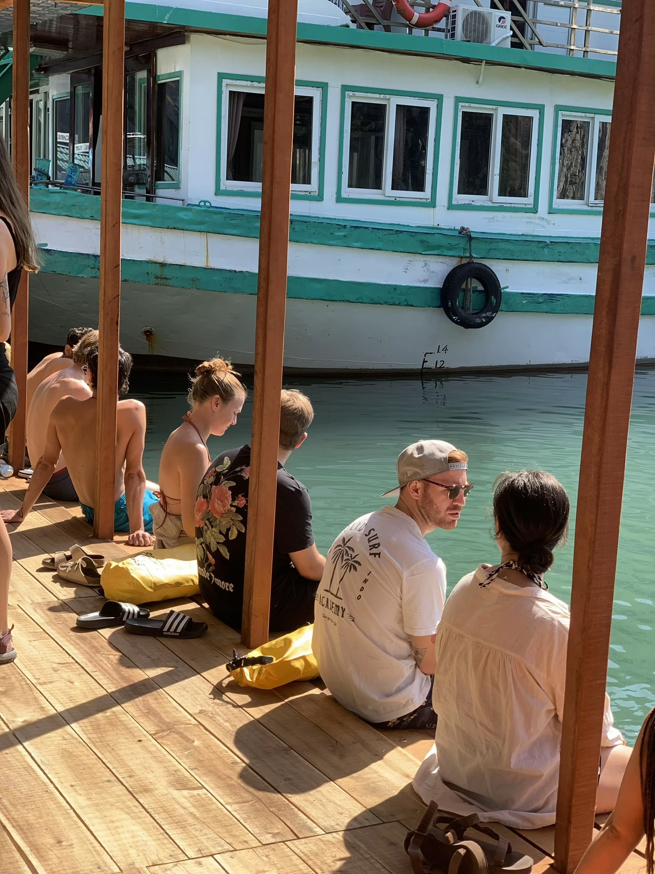 Bãi biển Cát Bà mùa đông: Trải nghiệm yên bình như trời Âu năm 2026 - Ảnh 7.