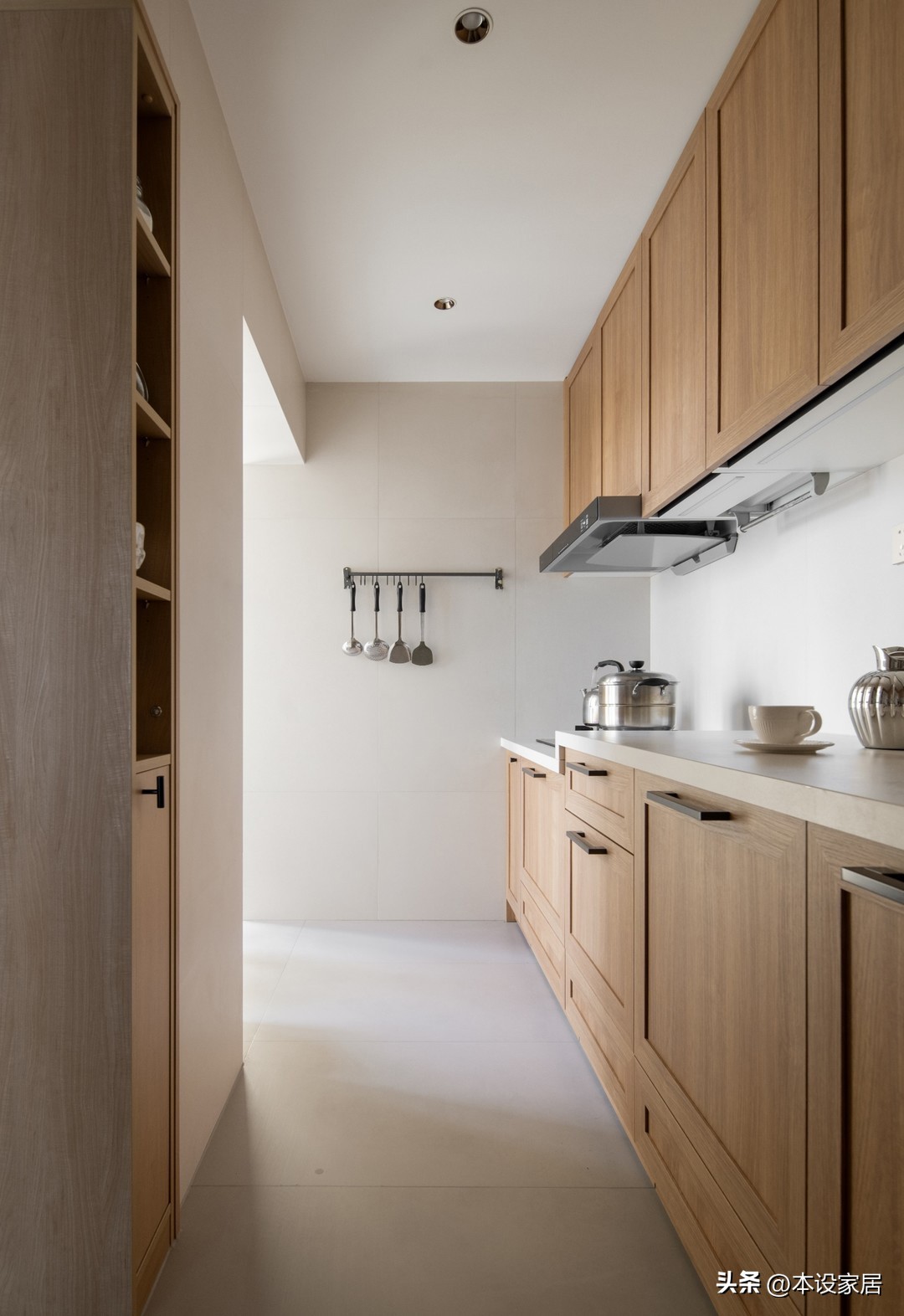 Cặp vợ chồng 70 tuổi sở hữu căn hộ gây sốt mạng xã hội: Chỉ riêng phòng khách đã được sao chép hàng loạt vì quá tinh tế- Ảnh 7.