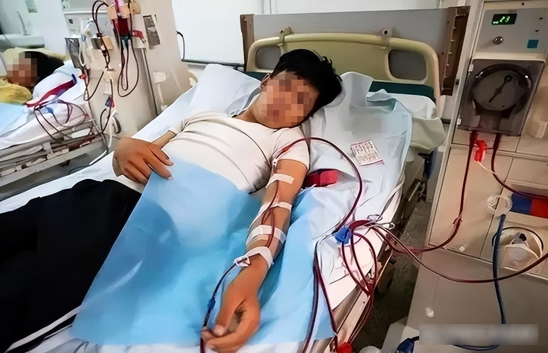 Ăn thế này trong 7 ngày, người đàn ông 40 tuổi suy thận giai đoạn cuối: Rất nhiều người làm điều tương tự- Ảnh 2.