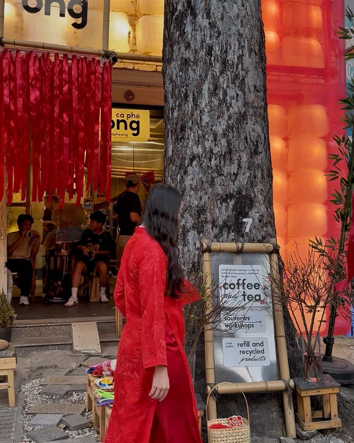 Tết Dương lịch “ăn nên làm ra”: Quán cafe, photobooth, thời trang doanh thu tăng 2-3 lần, xe ôm công nghệ kiếm 1,5 triệu/5 tiếng- Ảnh 6. Tết Dương lịch “ăn nên làm ra”: Quán cafe, photobooth, thời trang doanh thu tăng 2-3 lần, xe ôm công nghệ kiếm 1,5 triệu/5 tiếng- Ảnh 6.