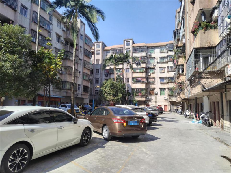 Tôi bán căn hộ 5 tỷ để về ở nhà cũ 1,8 tỷ: Hóa ra đẳng cấp không nằm ở độ cao như tôi tưởng- Ảnh 2. Tôi bán căn hộ 5 tỷ để về ở nhà cũ 1,8 tỷ: Hóa ra đẳng cấp không nằm ở độ cao như tôi tưởng- Ảnh 2.