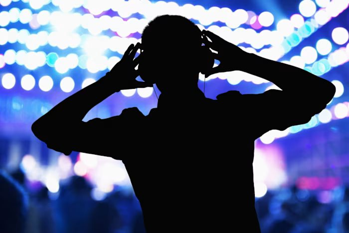 Ngày tàn của ca sĩ: Cuộc chiến âm nhạc giữa con người và AI năm 2026 - Ảnh 3.