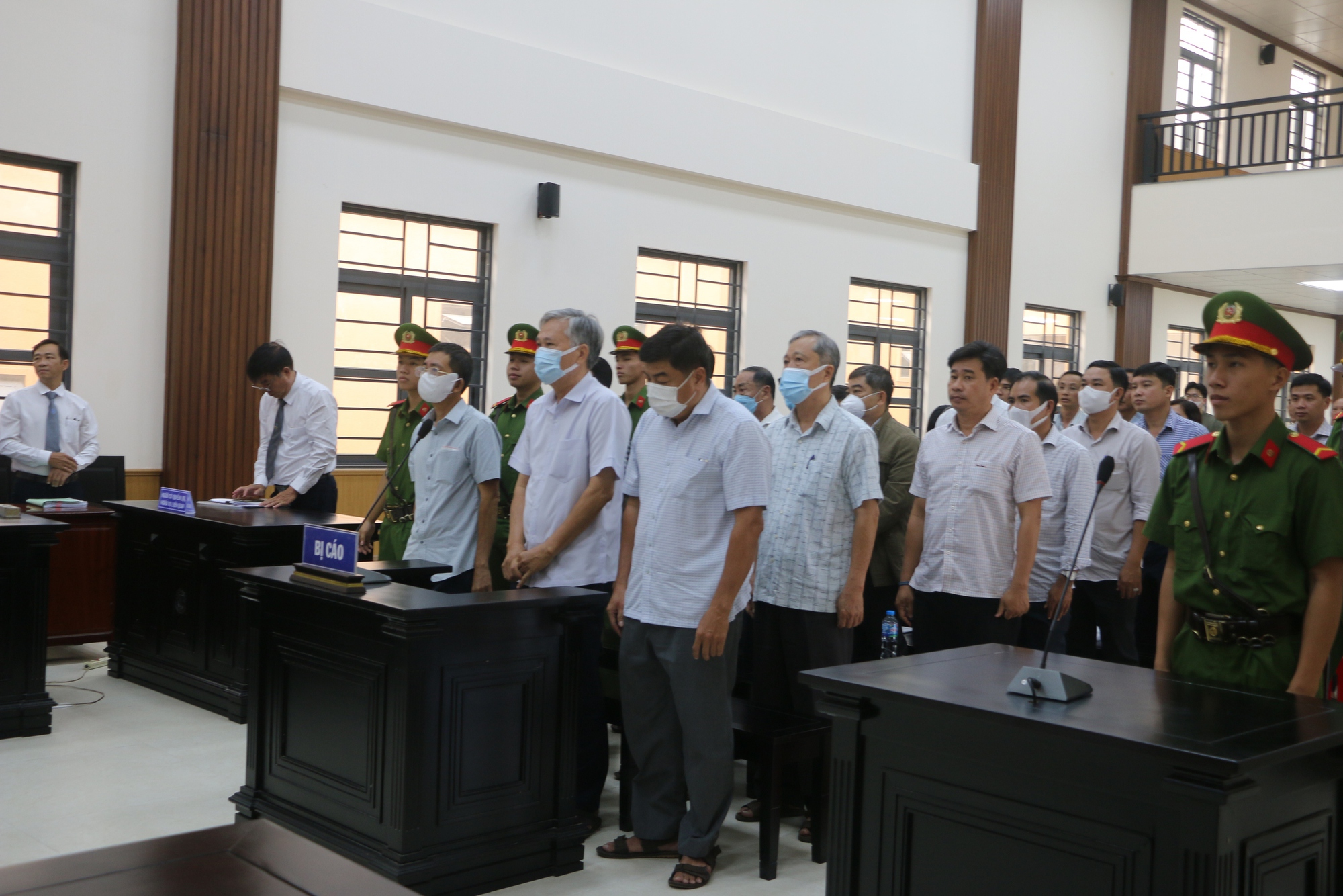 Nguyễn Bảo Sinh cùng 3 cựu Phó Chủ tịch UBND TP Long Xuyên bị đề nghị án treo - Ảnh 1.