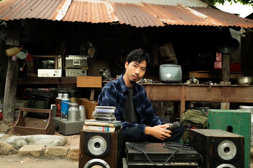 MV Tết 2026 của Đen: Nỗi lòng cha mẹ và tình yêu gia đình thầm lặng - Ảnh 1. MV Tết 2026 của Đen: Nỗi lòng cha mẹ và tình yêu gia đình thầm lặng - Ảnh 1.