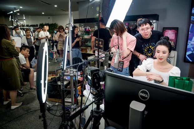 Sụp đổ vì vụ trốn thuế hơn 4.800 tỷ đồng, một “sao hạng A” giới livestream bí mật trở lại sau 3 năm biến mất?- Ảnh 5.