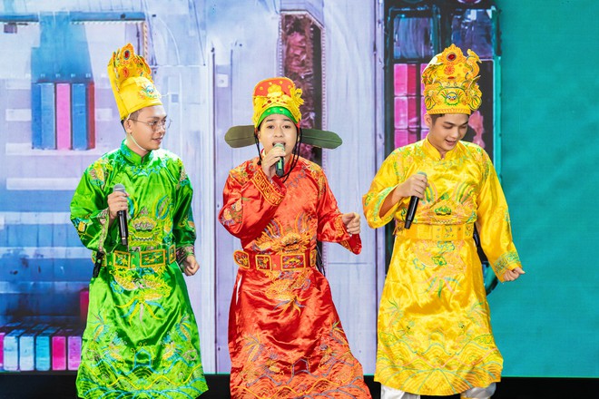 Hoá “Táo Quân”, trình diễn như sao hạng A trong tiệc tất niên công ty- Ảnh 12.