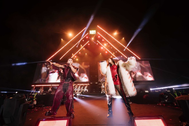 Hoá “Táo Quân”, trình diễn như sao hạng A trong tiệc tất niên công ty- Ảnh 4.