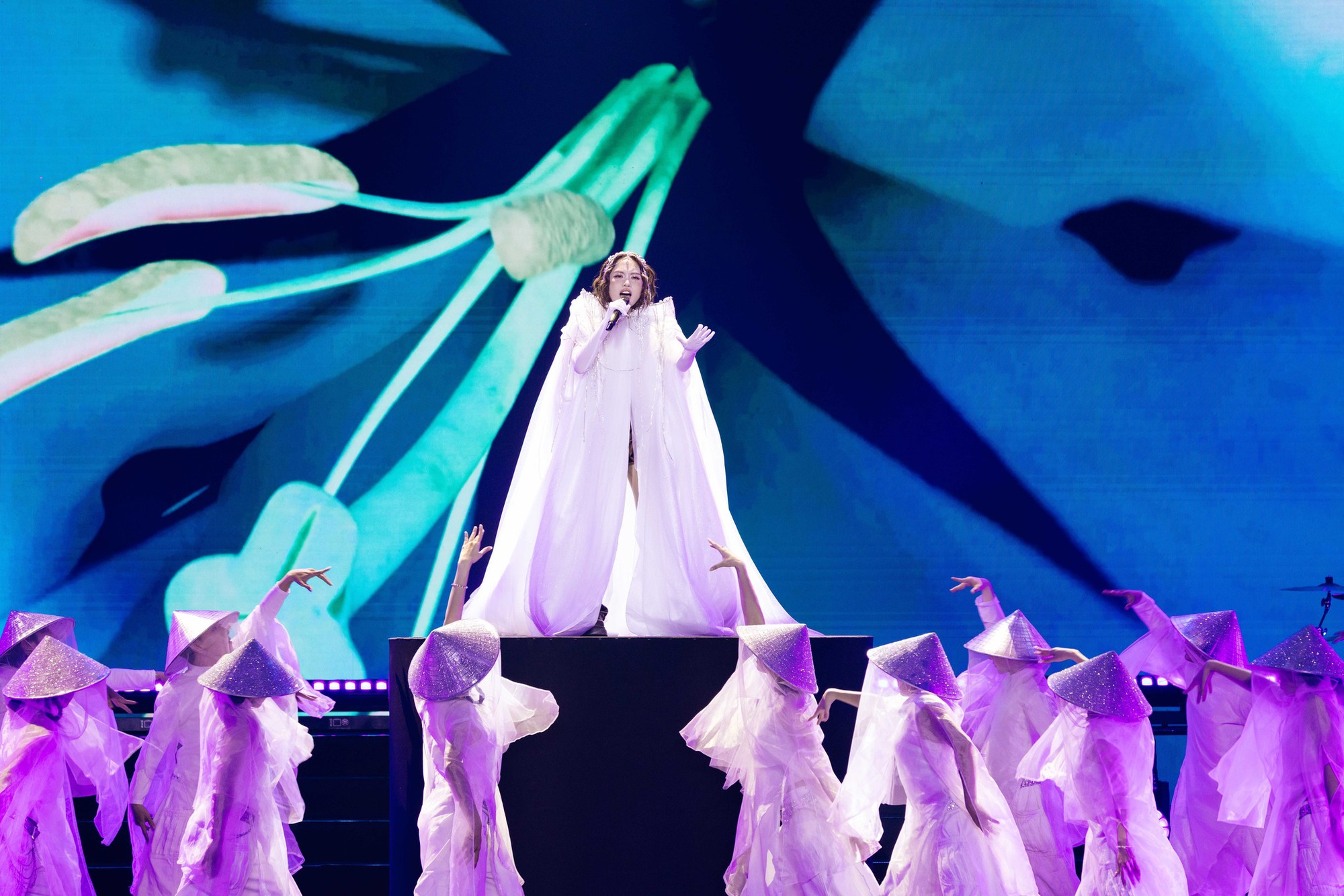 Phương Mỹ Chi xin lỗi - Ảnh 2. Phương Mỹ Chi xin lỗi - Ảnh 2.