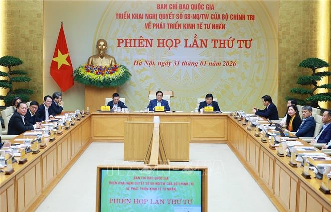 Thủ tướng Phạm Minh Chính yêu cầu thực hiện “ 5 thông ” và “ 5 tiên phong ” để phát triển kinh tế tư nhân - Ảnh 1.