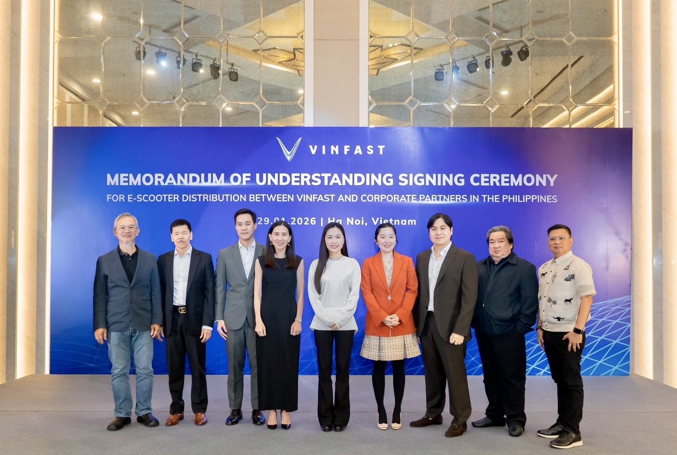 Thống trị thị trường Việt Nam, VinFast lên kế hoạch mang xe máy điện sang 5 quốc gia Đông Nam Á và Nam Á, sẽ mở hàng trăm điểm bán từ năm 2026- Ảnh 2.