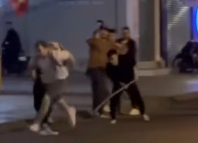 Bắt 3 nghi phạm rượt đuổi, tấn công du khách nước ngoài ở Nha Trang - Ảnh 2.