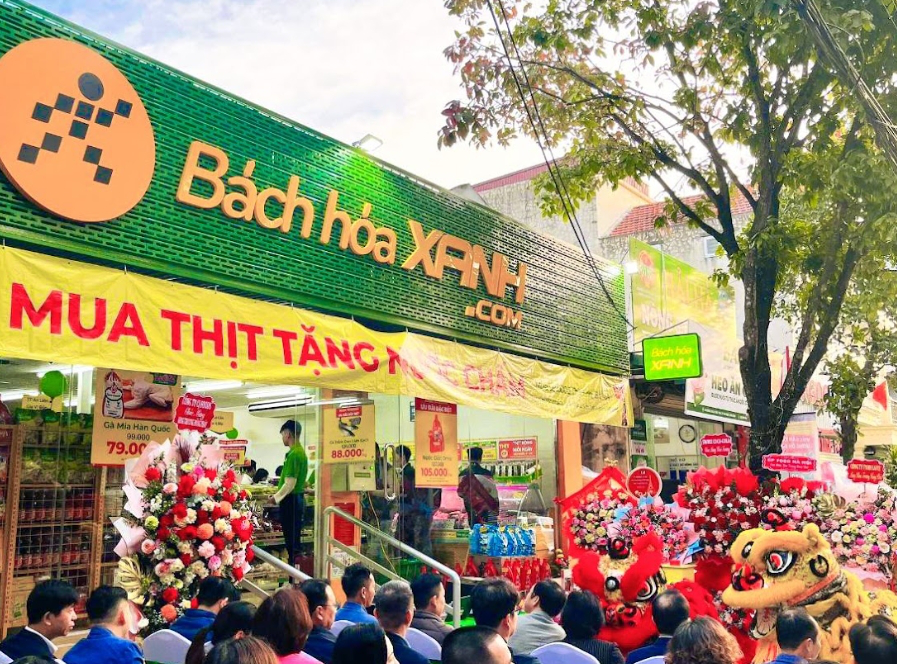 Cửa h&agrave;ng mới