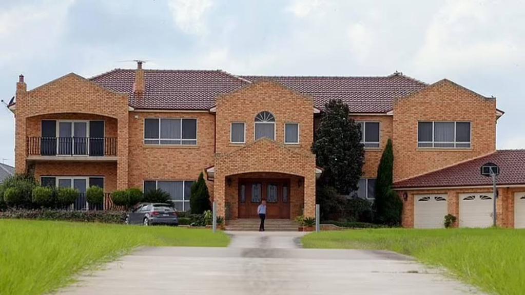 Ngôi nhà cứng đầu ở Úc từ chối đền bù 1 . 051 Tỷ đồng giữa lòng Sydney - Ảnh 5. Ngôi nhà cứng đầu ở Úc từ chối đền bù 1 . 051 Tỷ đồng giữa lòng Sydney - Ảnh 5.