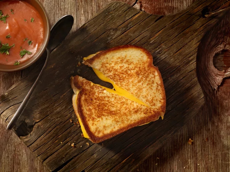 7 Thực phẩm không nên nấu nồi chiên không dầu dễ gây cháy nổ mà bạn cần biết - Ảnh 2. 7 Thực phẩm không nên nấu nồi chiên không dầu dễ gây cháy nổ mà bạn cần biết - Ảnh 2.