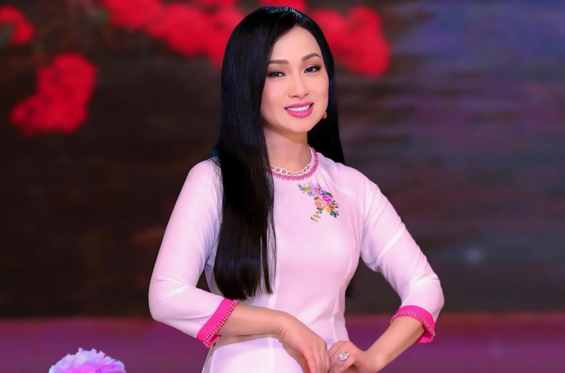 Nữ ca sĩ giàu nhất Việt Nam: Cuộc sống như bà hoàng của Hà Phương tại Mỹ - Ảnh 3.