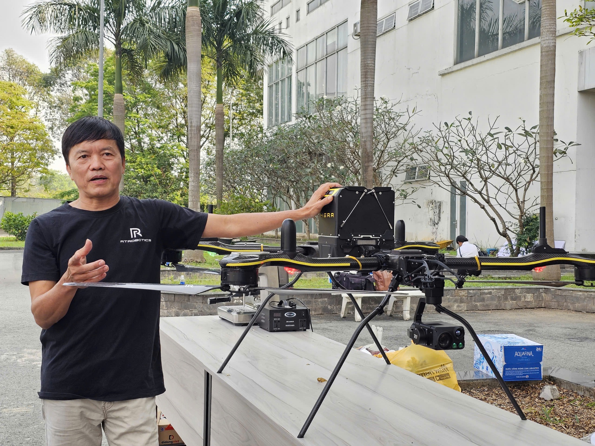Giao hàng bằng UAV tại TPHCM: Bài toán kinh tế cần lời giải - Ảnh 1. Giao hàng bằng UAV tại TPHCM: Bài toán kinh tế cần lời giải - Ảnh 1.