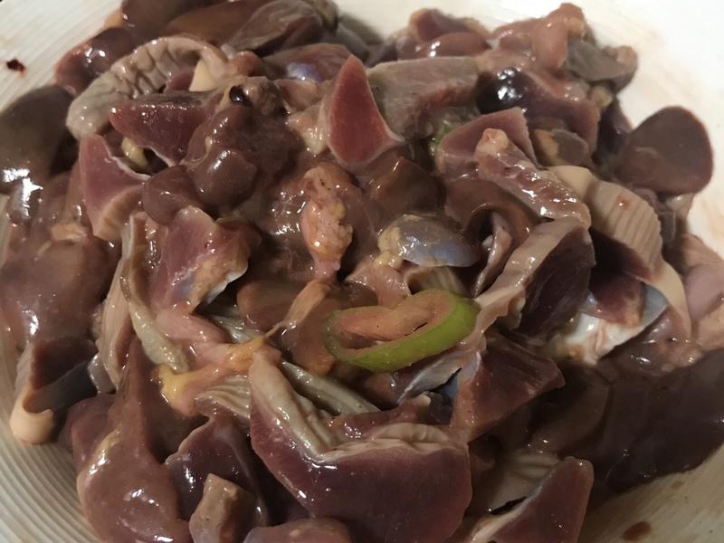 5 Bộ phận gà không nên ăn để bảo vệ sức khỏe gia đình bạn - Ảnh 2.