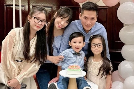 Quốc Khánh chính thức dẫn dắt Ai là triệu phú từ 2026 tạo ra làn sóng mới - Ảnh 4. Quốc Khánh chính thức dẫn dắt Ai là triệu phú từ 2026 tạo ra làn sóng mới - Ảnh 4.