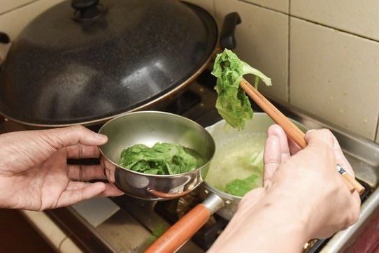 Bác sĩ chỉ ra 5 thói quen ăn uống nuôi ung thư gan của nhiều người trẻ