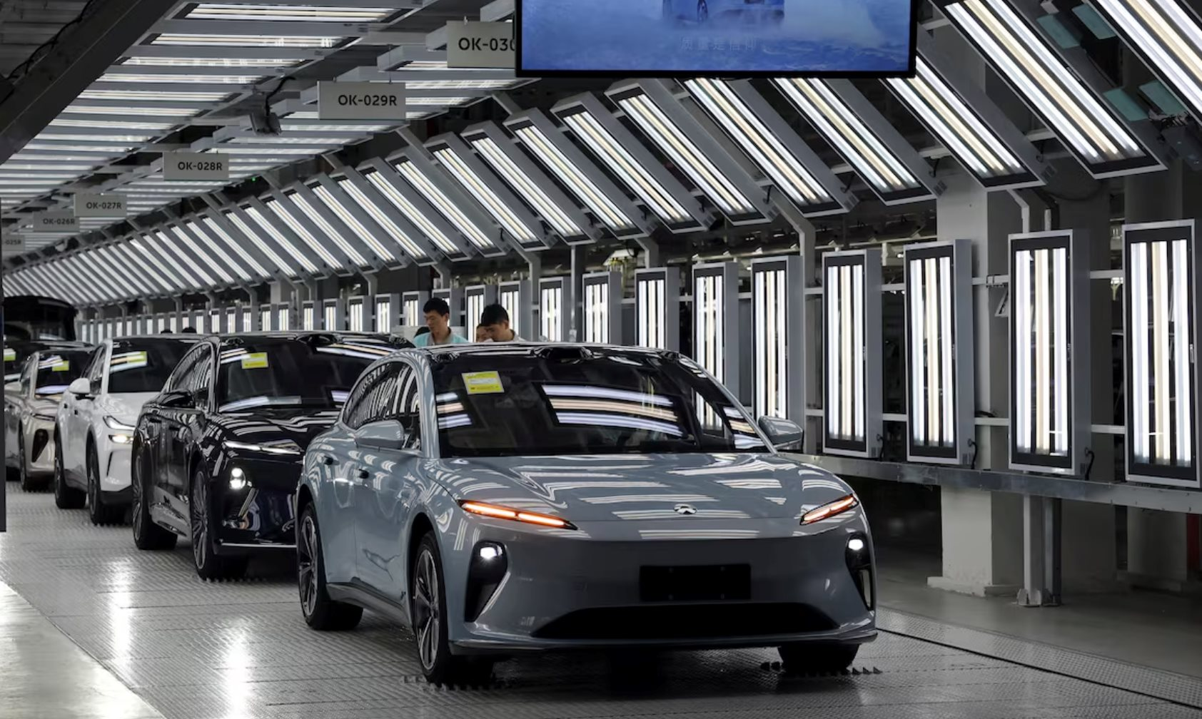 Xuất khẩu ô tô Trung Quốc gia tăng mạnh mẽ trong bối cảnh xe điện chiếm ưu thế - Ảnh 3.