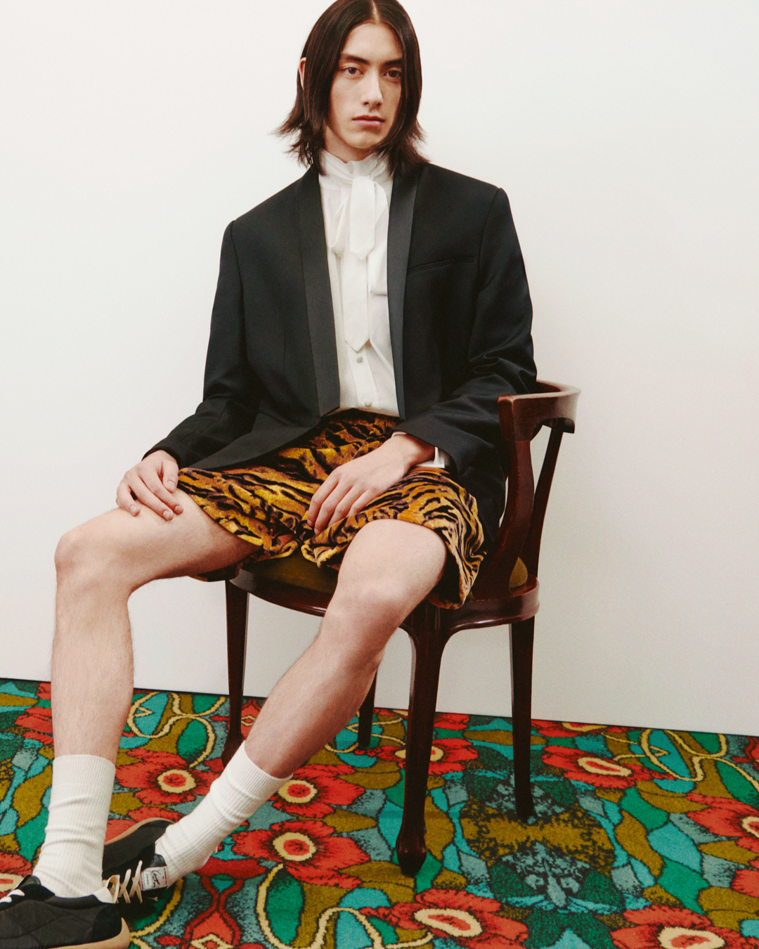 Khi tiệc tùng trở nên điềm tĩnh: Khám phá BST KENZO Xuân - Hè 2026 - Ảnh 4.