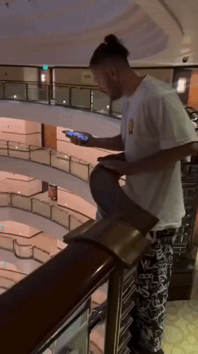 Cảnh tượng ở Trung Quốc khiến tỷ người thấy "khó thở" - Ảnh 1.