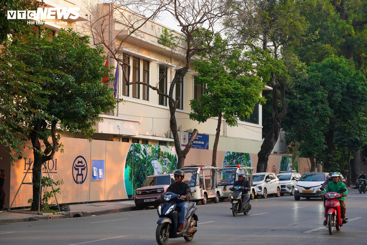 Nhà ven Hồ Gươm di dời , người thu gom phế liệu Kiếm tiền triệu mỗi ngày - Ảnh 1. Nhà ven Hồ Gươm di dời , người thu gom phế liệu Kiếm tiền triệu mỗi ngày - Ảnh 1.