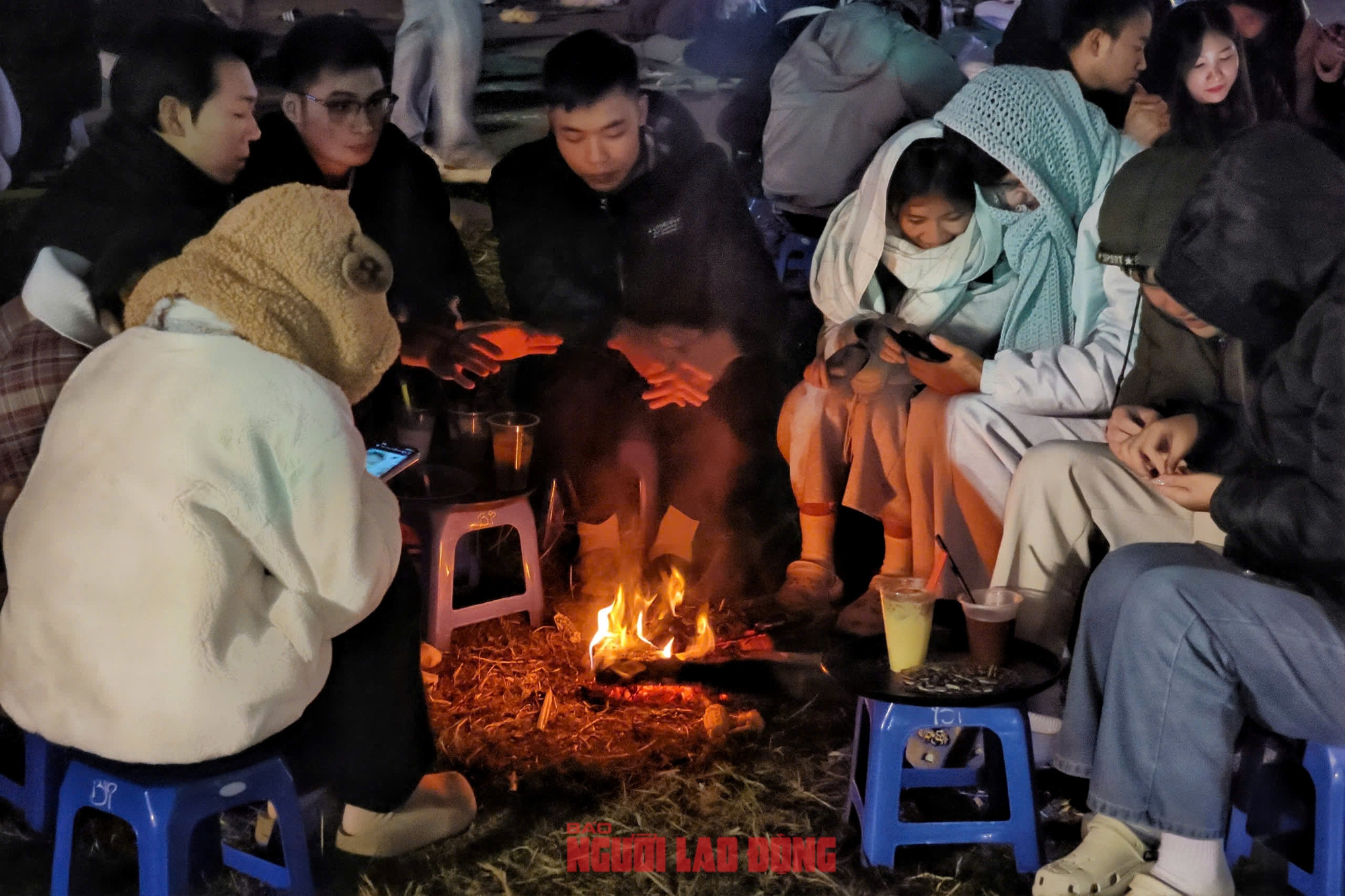 Rét đậm miền Bắc 5 độ C sẽ kéo dài tới khi nào? - Ảnh 1. Rét đậm miền Bắc 5 độ C sẽ kéo dài tới khi nào? - Ảnh 1.