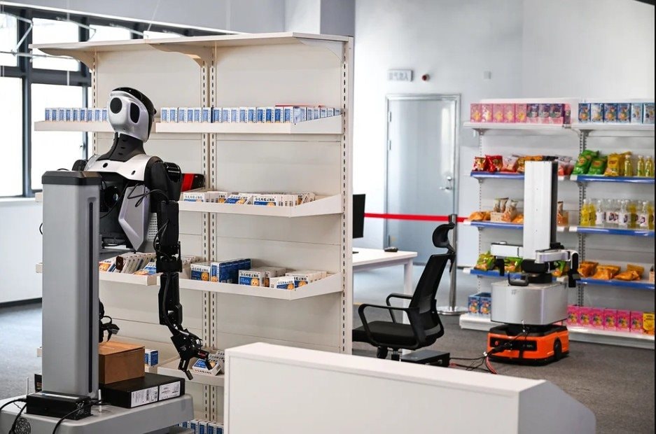 Nghịch lý 2026: Sinh viên công nghệ làm xiếc cho robot và cơn sốt robot nhân hình - Ảnh 5. Nghịch lý 2026: Sinh viên công nghệ làm xiếc cho robot và cơn sốt robot nhân hình - Ảnh 5.