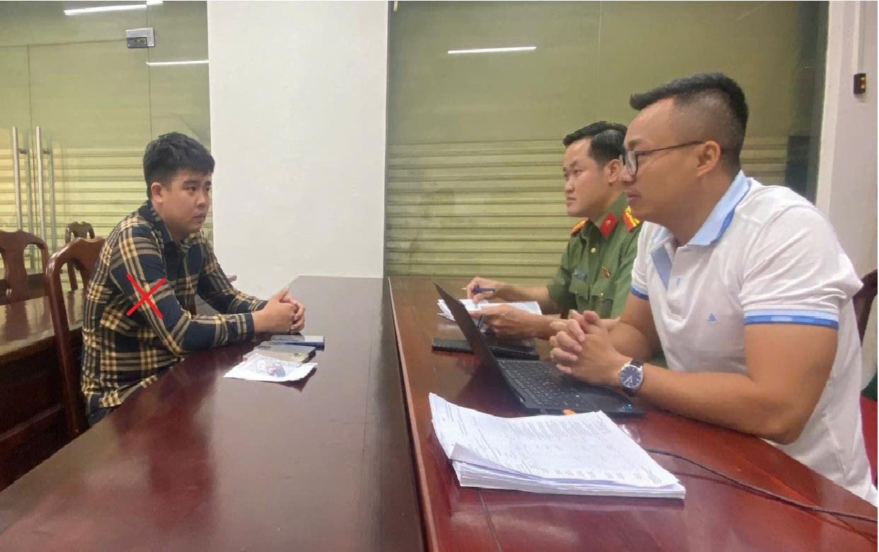 Phát hiện 100 người chuyển khoản cho Nguyễn Tấn Hoàng lừa đảo trên Facebook - Ảnh 2. Phát hiện 100 người chuyển khoản cho Nguyễn Tấn Hoàng lừa đảo trên Facebook - Ảnh 2.