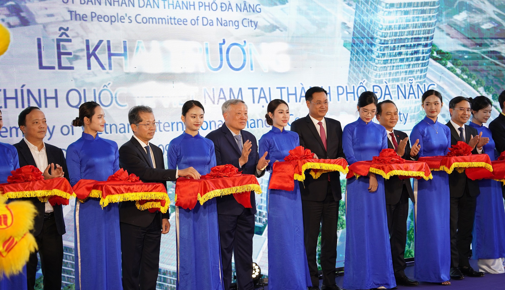 Chính thức khai trương Trung tâm tài chính quốc tế Việt Nam tại Đà Nẵng - Ảnh 1.