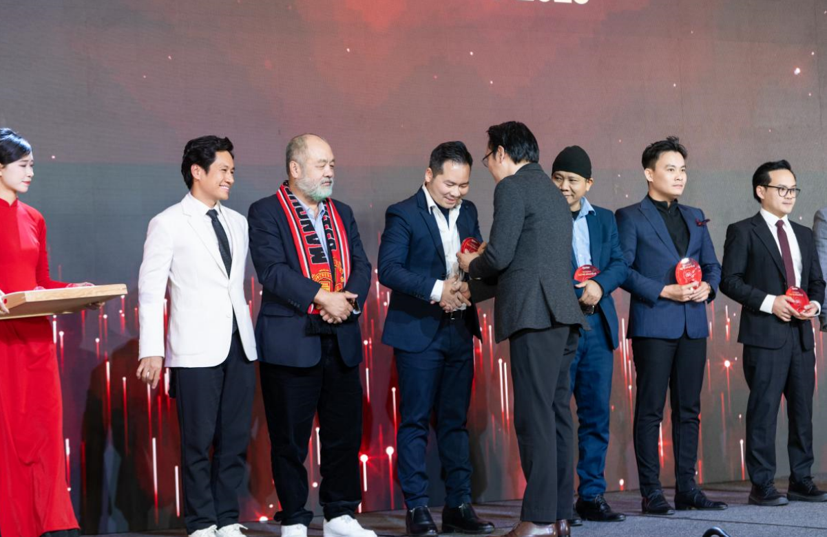 CEO Circle Forum 2026 kết nối lãnh đạo doanh nghiệp Việt Nam với tinh thần Nghĩ lớn - làm chuẩn - Ảnh 2. CEO Circle Forum 2026 kết nối lãnh đạo doanh nghiệp Việt Nam với tinh thần Nghĩ lớn - làm chuẩn - Ảnh 2.