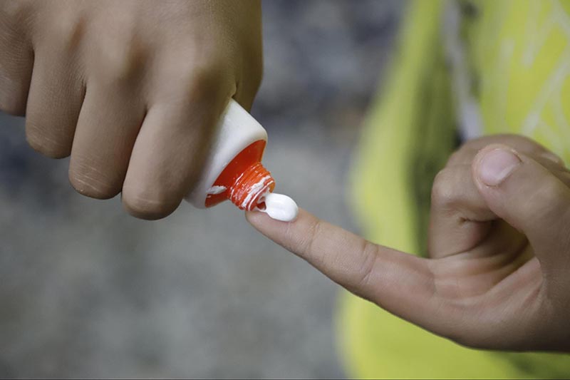 Bộ Y tế thu hồi Kem bôi da Tiacortisol gây hiểu nhầm thành thuốc chữa bệnh - Ảnh 1.