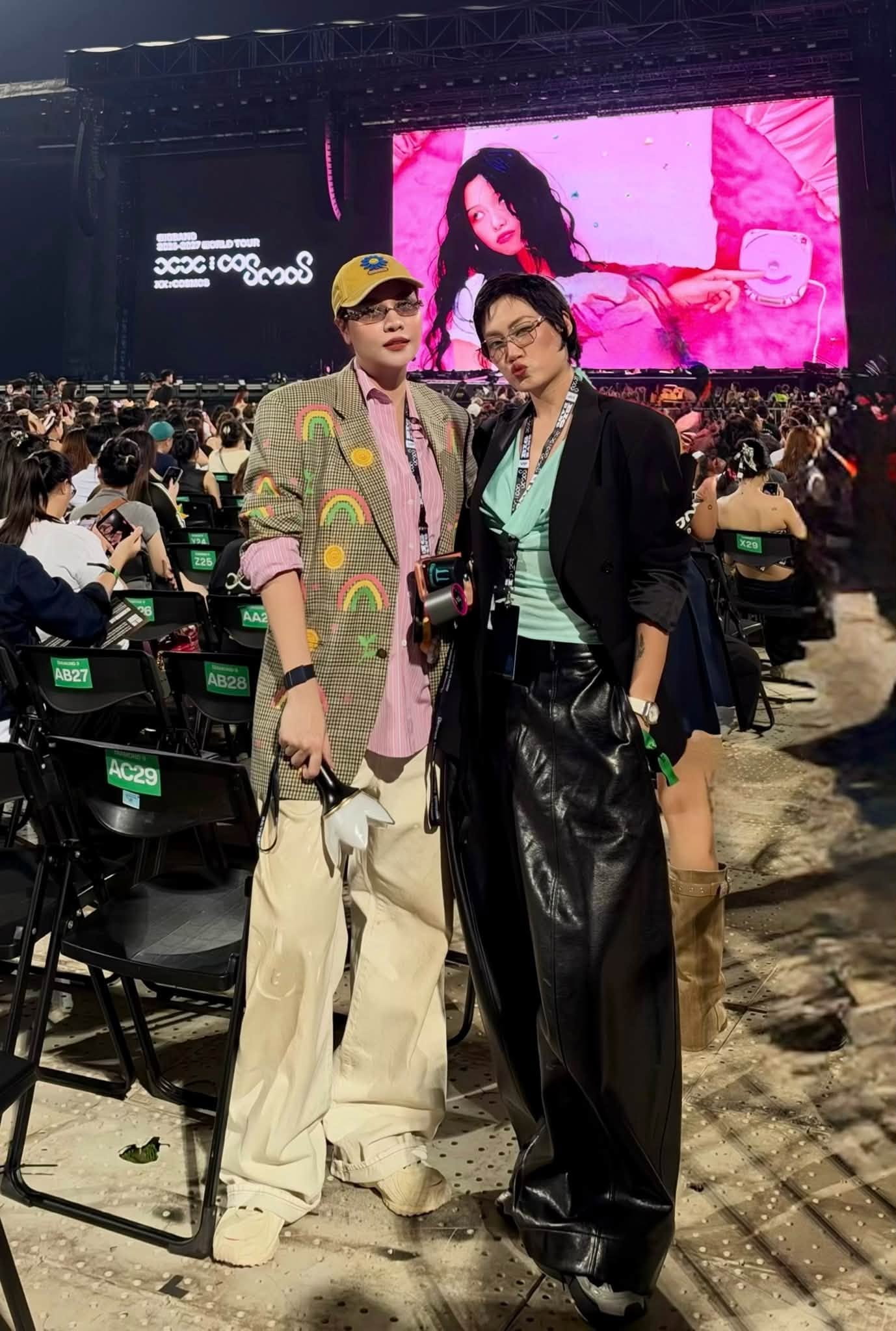 Giữa lúc Đàm Thu Trang 'quẩy' concert BIGBANG, Cường Đô La có động thái khiến hội chị em xuýt xoa - Ảnh 1. Giữa lúc Đàm Thu Trang 'quẩy' concert BIGBANG, Cường Đô La có động thái khiến hội chị em xuýt xoa - Ảnh 1.