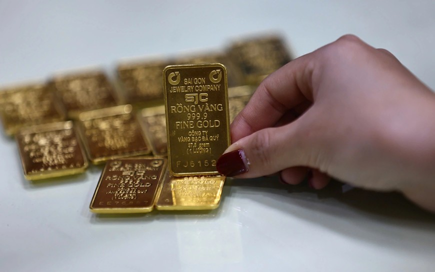 Giá vàng hôm nay 26/10: Neo ở đáy 3 tuần, 1 thương hiệu bất ngờ đi ngược