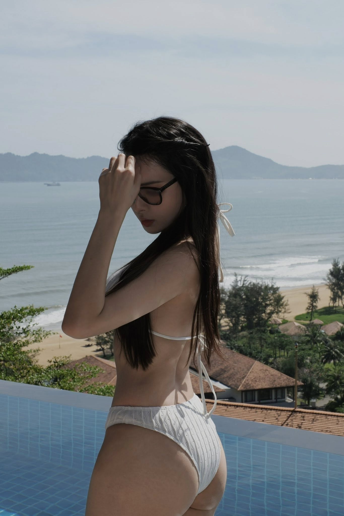 Bạn gái cầu thủ Văn Thanh khoe ảnh bikini nóng bỏng , body chuẩn hotgirl 2026 - Ảnh 2.