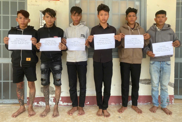 Tây Ninh: Bắt khẩn cấp 6 thanh niên côn đồ hành hung người dân trong đêm - Ảnh 1.