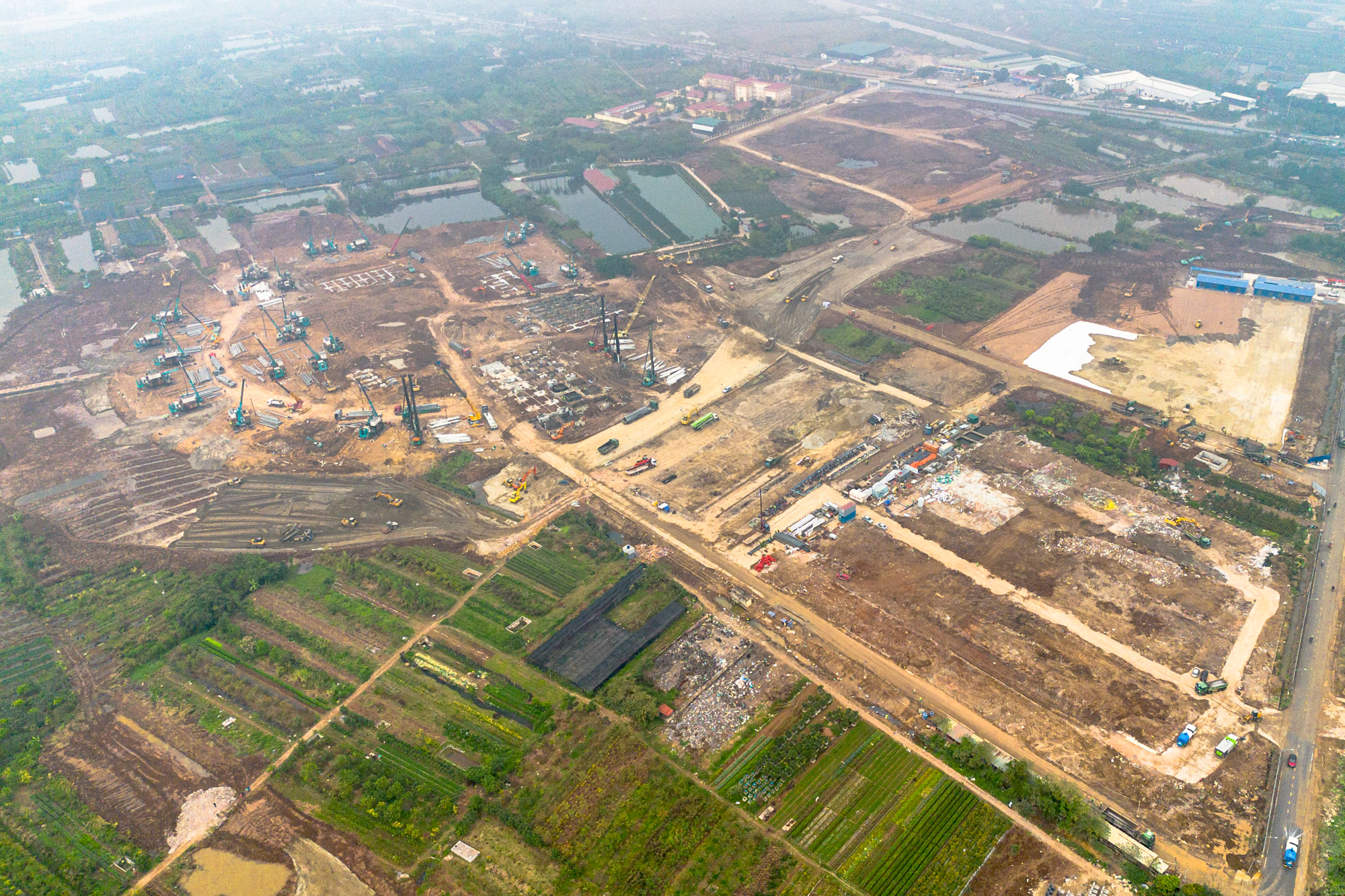 Toàn cảnh công trường sân vận động 60.000 chỗ lớn thứ 2 Việt Nam: Có mặt bằng 