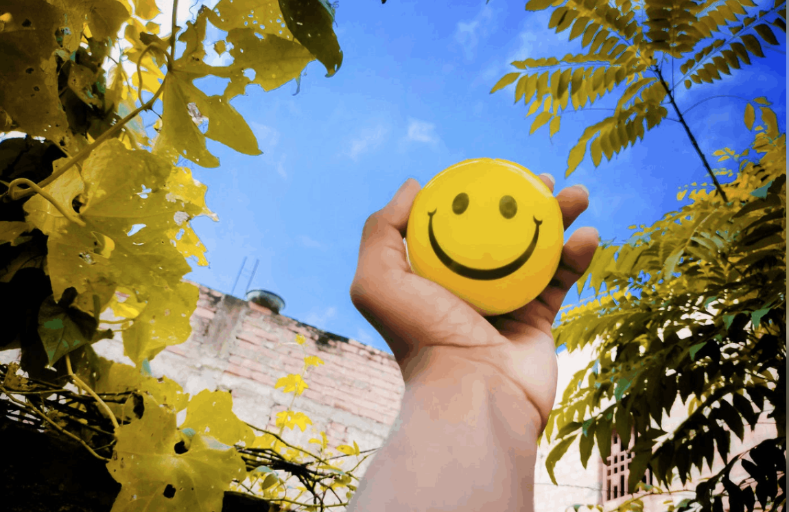 Cảm xúc Tết: Khi niềm vui trở thành áp lực với giới trẻ - Ảnh 1.