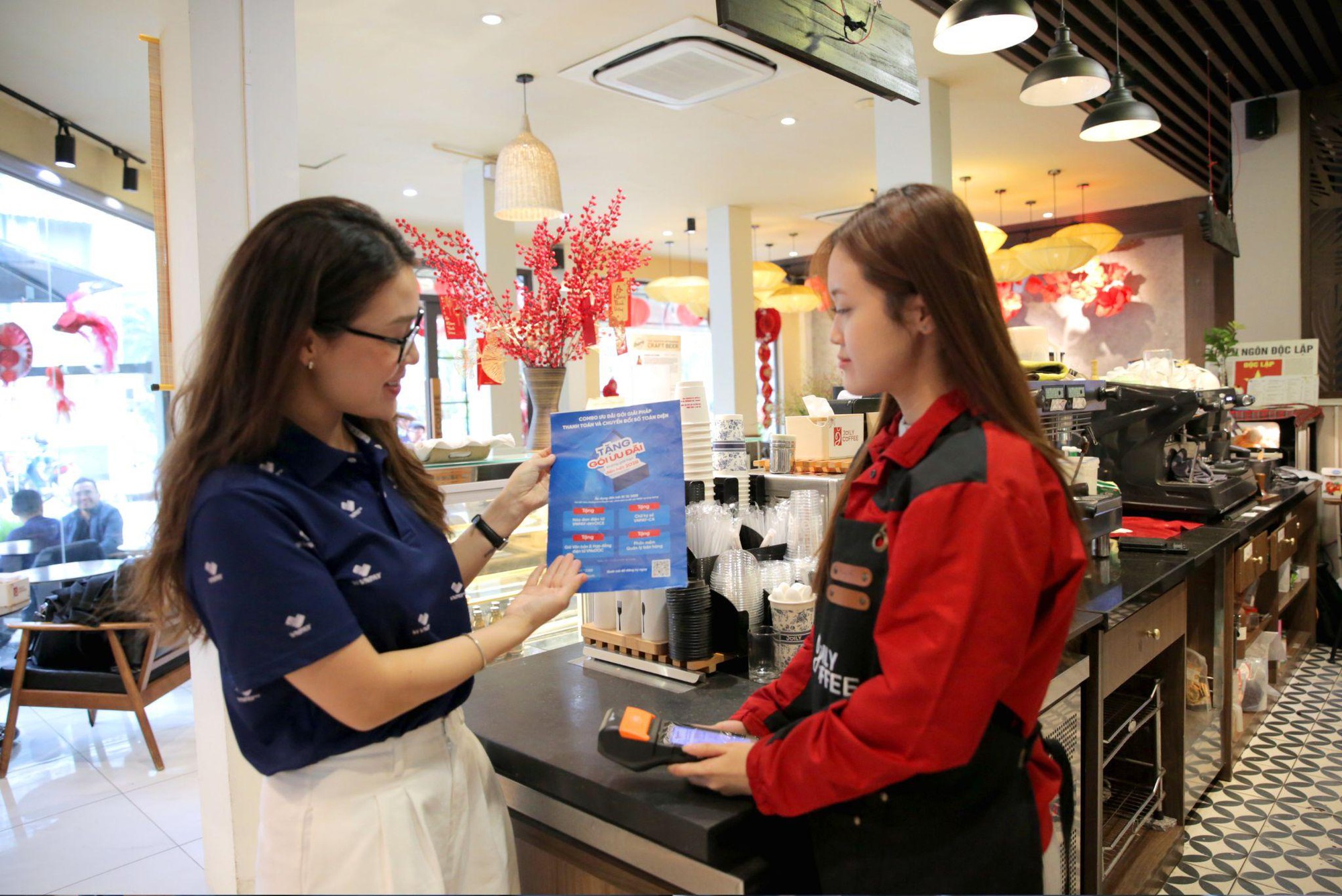 VNPAY và Agribank đẩy mạnh giải pháp chuyển đổi số cho hộ kinh doanh dịp Tết - Ảnh 1.