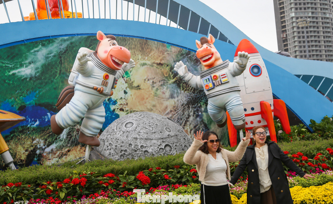 Linh vật Gia Lai 2026 gây sốt với ngựa ' mặt cộc ' cầm iPhone và ngựa ' Superman ' - Ảnh 13.