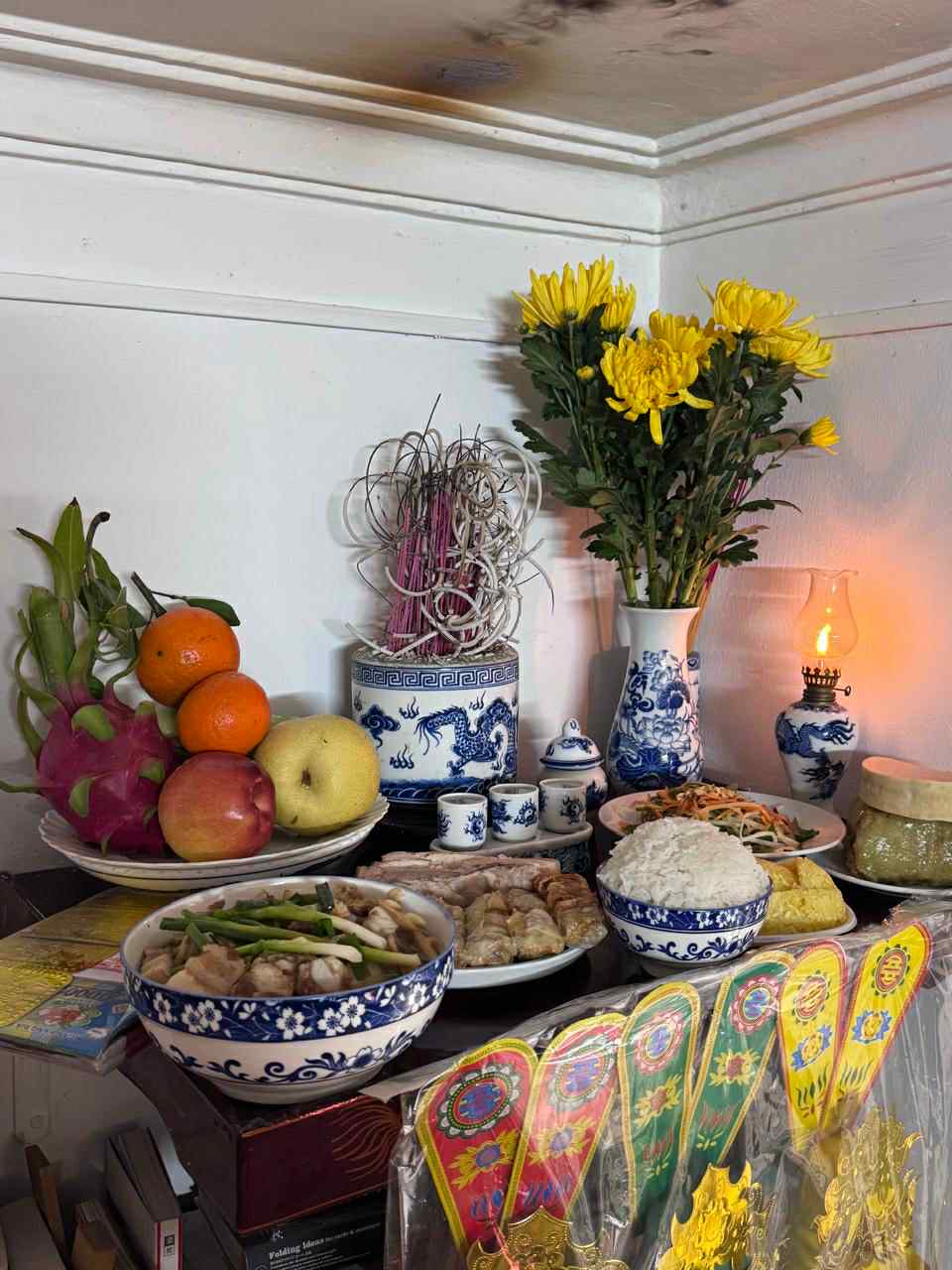 Cuộc đua khoe mâm cúng ông Công ông Táo đổ bộ MXH, loạt món đặc sản được "lên mâm" - Ảnh 7.