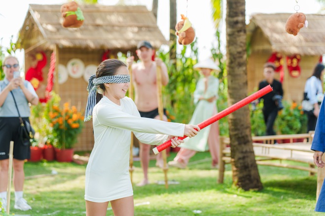 Tết đang mệt dần, và nhiều người chỉ muốn được "biến mất" vài ngày- Ảnh 13.