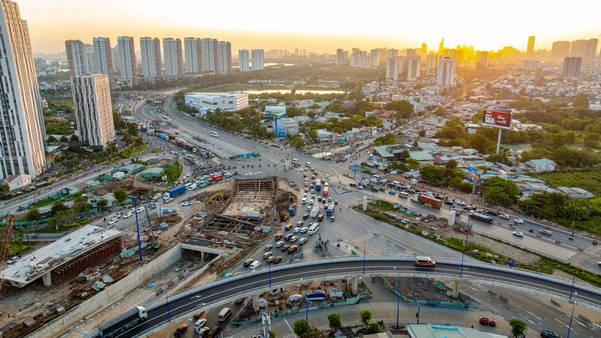 Toàn cảnh nút giao có 2 hầm, 3 tầng, 8 cầu, trị giá 3.400 tỷ ở TP.HCM - Ảnh 10.