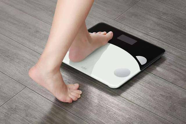 Phần đuôi lông mày khác lạ , dấu hiệu cảnh báo ung thư cần lưu ý ngay 2026 - Ảnh 3.