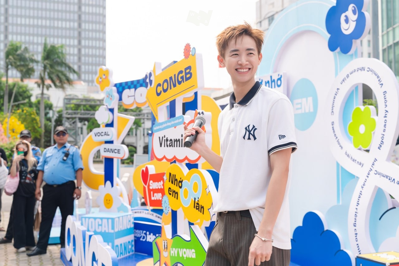 Toàn cảnh "vũ trụ" fandom IDOL14 tại WeChoice Awards 2025: Loạt hoạt động lần đầu tiên xuất hiện! - Ảnh 5.