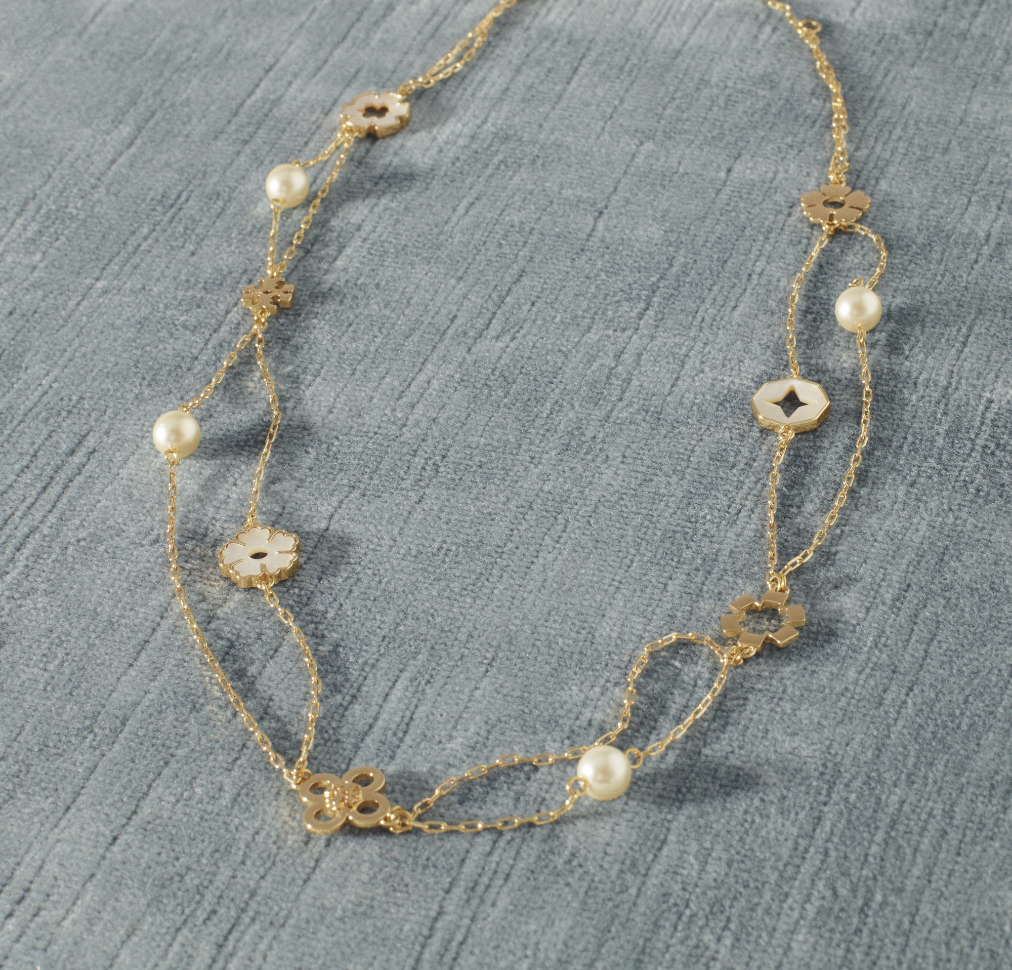 Tống Vũ Kỳ và trang sức cao cấp: Tuyên ngôn không phô trương cho Mùa Valentine 2026 - Ảnh 3.