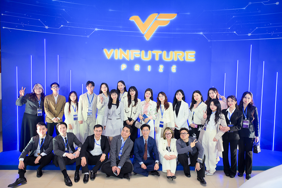 Tiến sĩ nằm trong top 1% nhà khoa học có ảnh hưởng thế giới, Giám đốc điều hành Quỹ VinFuture - Lê Thái Hà: Chủ động làm chủ nhịp đi của chính mình - Ảnh 6.