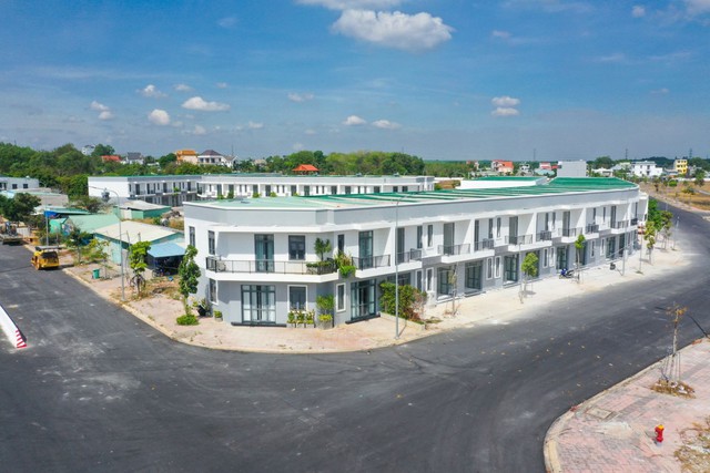 “Nữ tướng” bất động sản phía Nam đặt mục tiêu 50.000 căn nhà ở xã hội, ngang hoạch của Hoàng Quân- Ảnh 1. “Nữ tướng” bất động sản phía Nam đặt mục tiêu 50.000 căn nhà ở xã hội, ngang hoạch của Hoàng Quân- Ảnh 1.